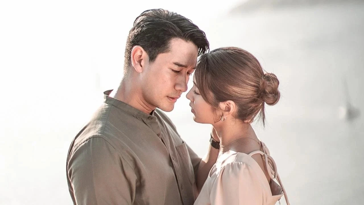 Xem phim Lương Duyên Ngang Trái - Motchill