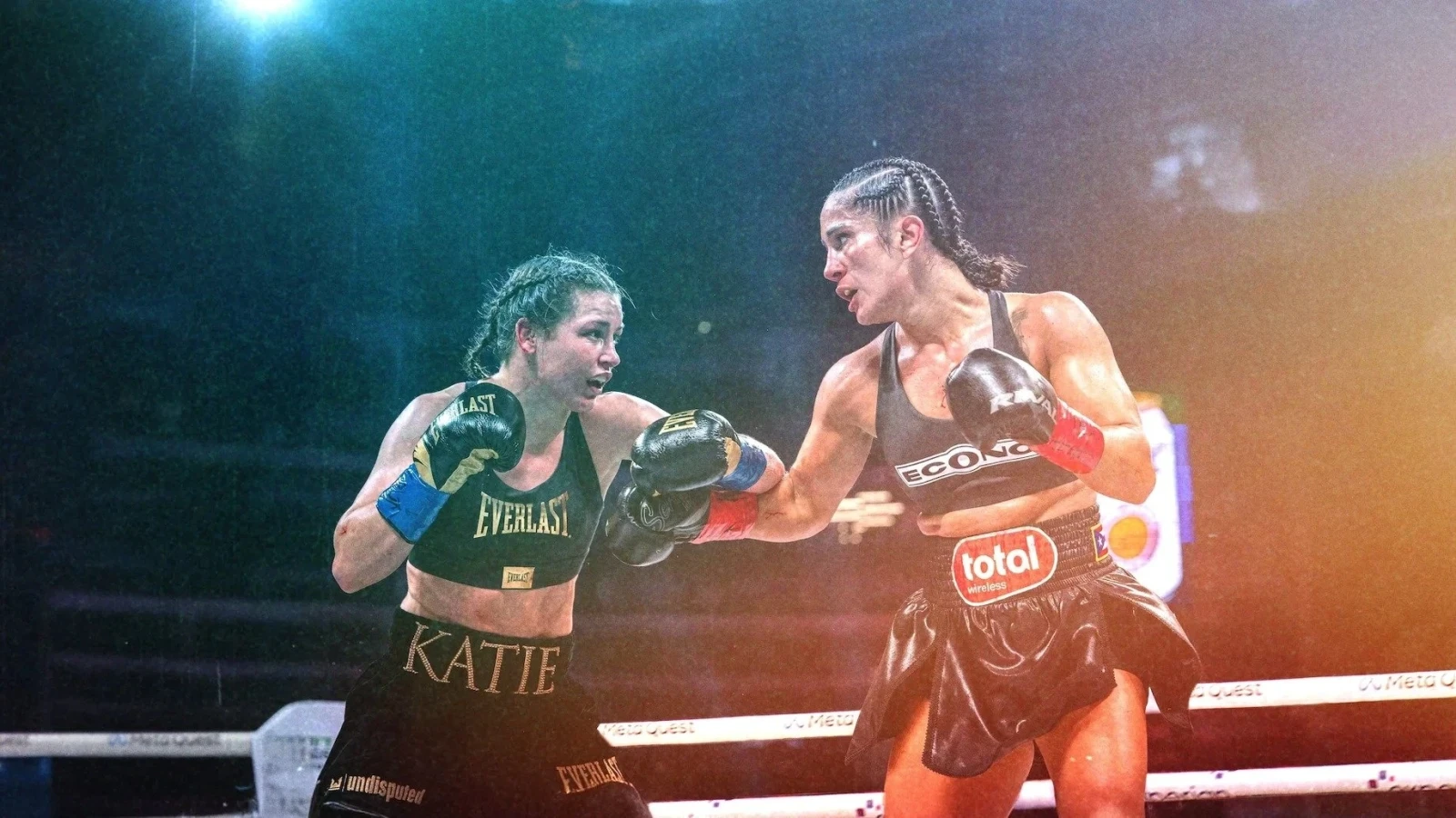 Xem phim Đếm Ngược: Taylor Vs Serrano - Motchill