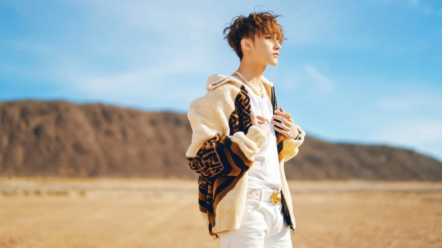 Xem phim Sơn Tùng M-TP: Sky Tour Movie - Motchill