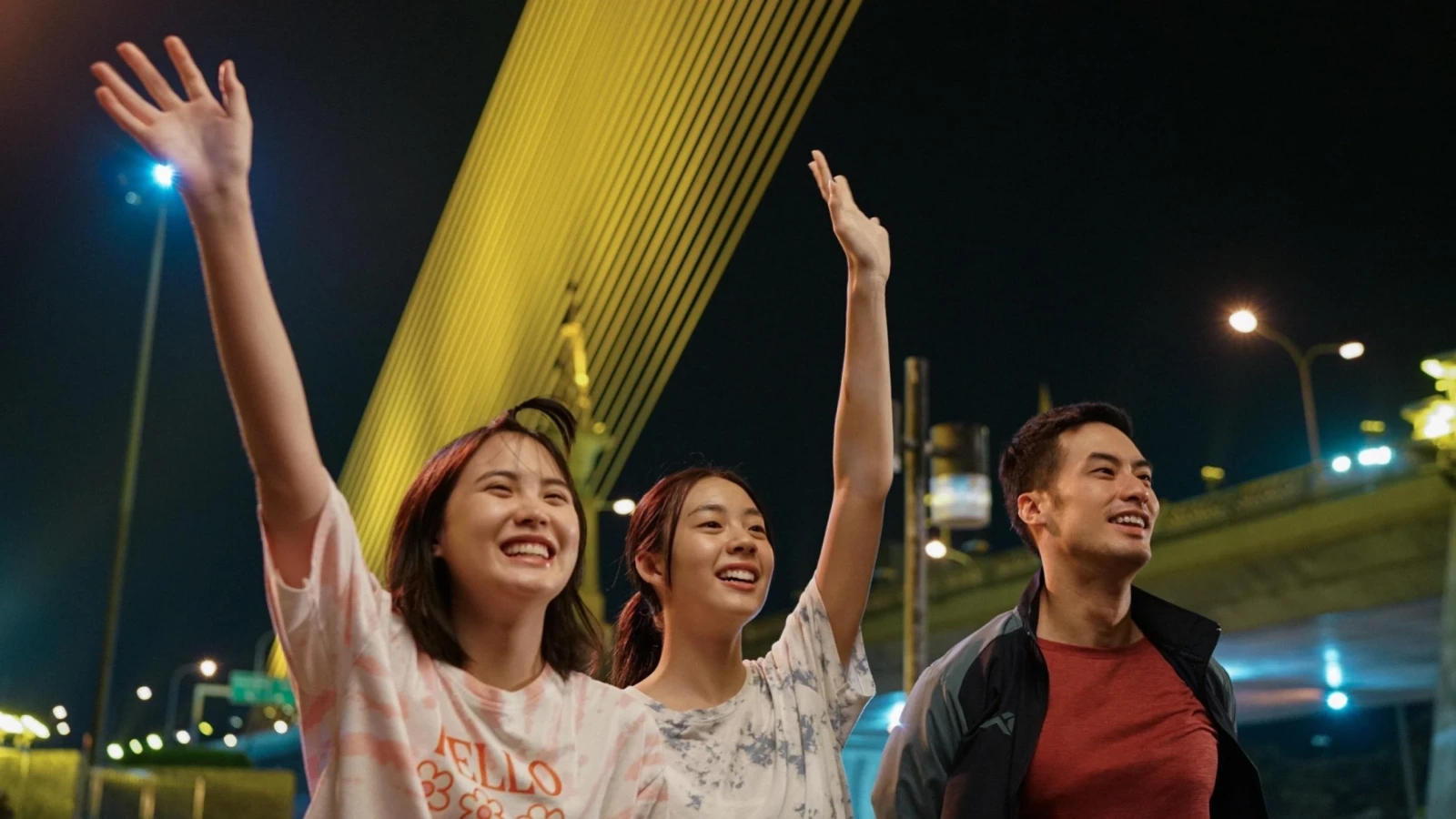 Xem phim Khoảng Cách Giữa Đôi Ta - Motchill
