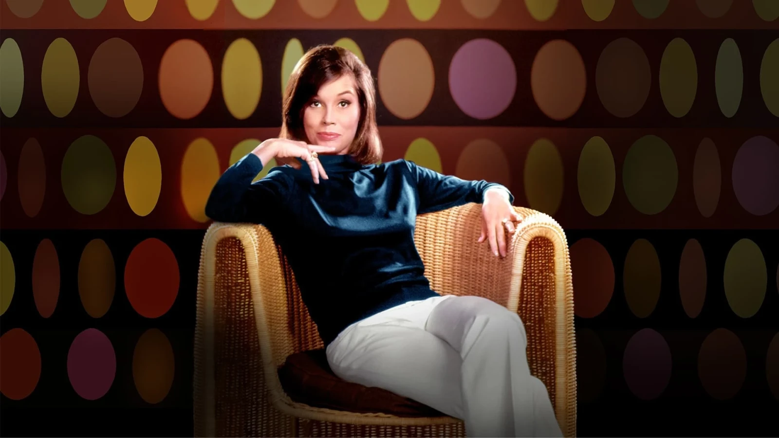 Xem phim Trở Thành Mary Tyler Moore - Motchill
