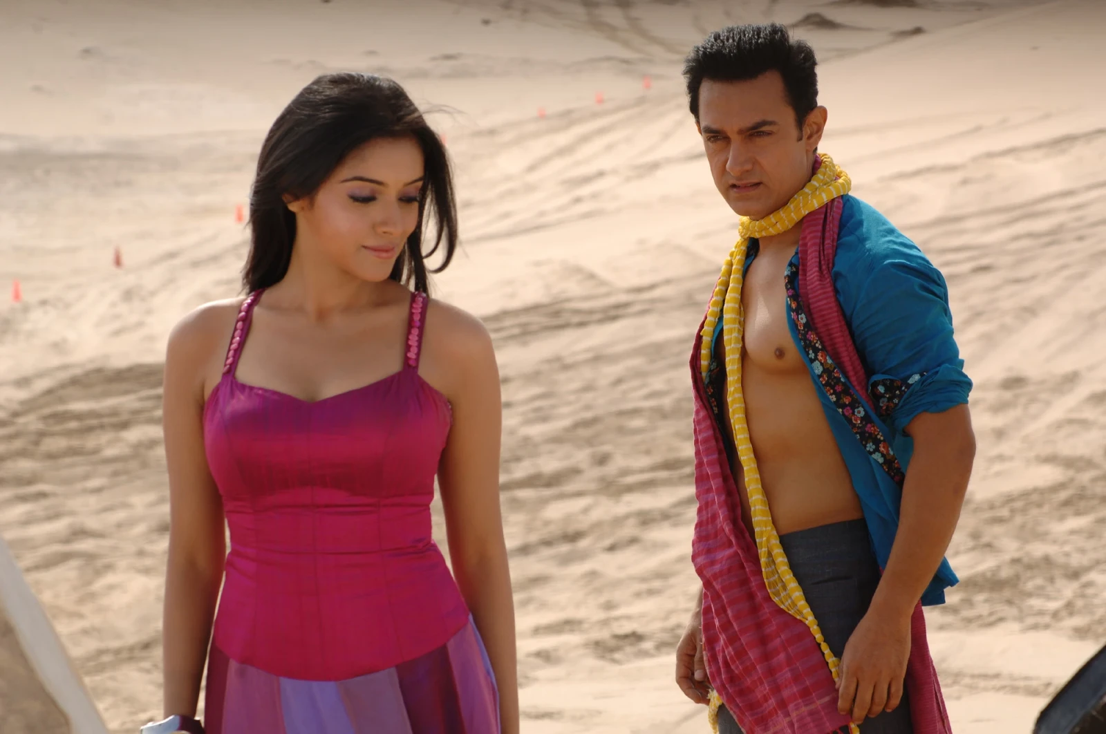 Xem phim Ghajini - Motchill