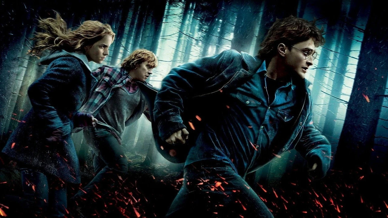 Xem phim Harry Potter và Bảo Bối Tử Thần: Phần 1 - Motchill