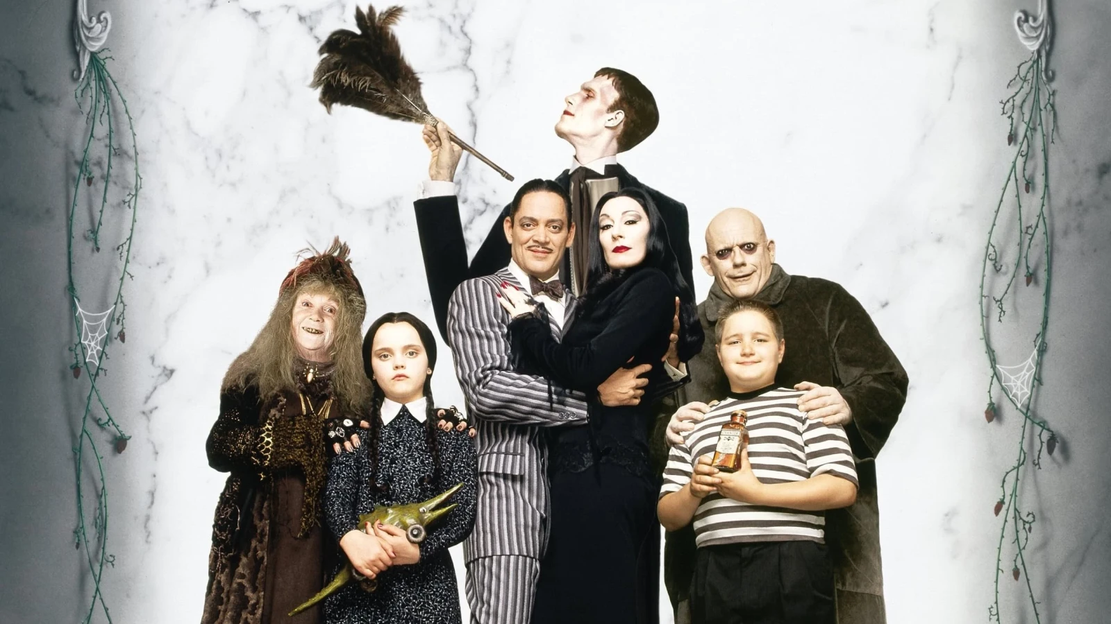 Xem phim Gia Đình Addams - Motchill