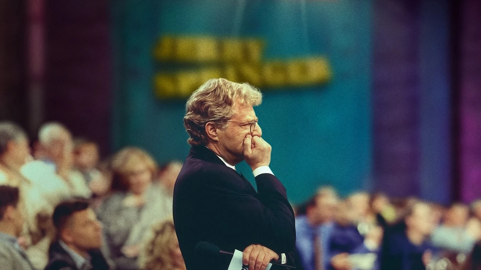 Xem phim Jerry Springer: Đấm Đá, Camera, Diễn - Motchill